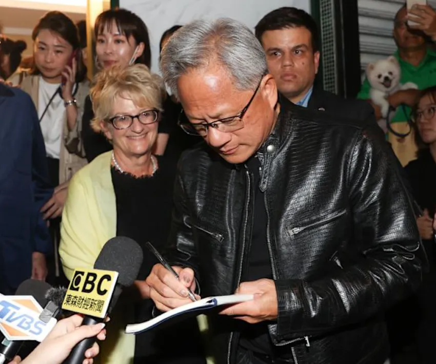 Lori Huang Age Biography, Net Worth, Career, and Personal Life (2026)